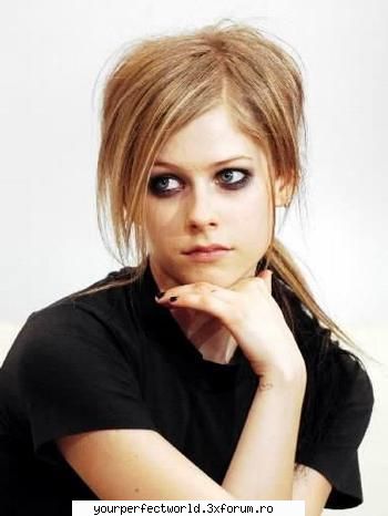 *avril lavigne* .punk oricum.. canta punk. canta place ea. multi zic este prea tanara fie logodita.
